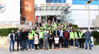 Başkan Gümrükçü, 200 kişilik ekiple temizliğe çıktı