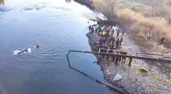 Kızılırmak Irmak Nehri'ne uçan araçtaki karı-koca yaşamını yitirdi