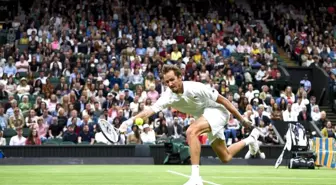 Rus ve Belaruslu oyuncular Wimbledon Tenis Turnuvası'ndan men edildi