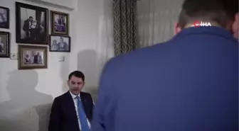 Bakan Kurum, 15 Temmuz'da 3 evladını şehit veren Muzaffer Nine'yi ziyaret etti
