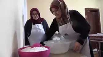 Akçakoca'nın otantik lezzeti 'Melengücceği tatlısı' asırlardır damakları tatlandırıyor