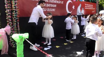 Avcılar'da bayram coşkusu.. Minik kız öğrenci tek kalınca ona kavalye oldu