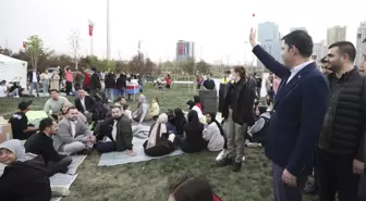 Çevre, Şehircilik ve İklim Değişikliği Bakanı Kurum, gençlerle iftarda buluştu Açıklaması