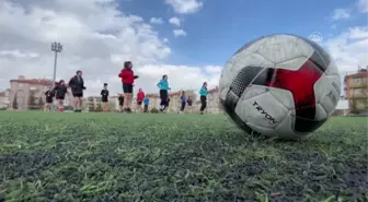 'Kız çocukları futbol mu oynarmış?' algısını yıktılar