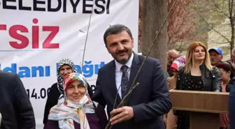 Gümüşhane Belediyesi 5 bin ceviz fidanı dağıttı