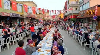 Osmaniye'de binlerce kişi iftar sofrasında bir araya geldi