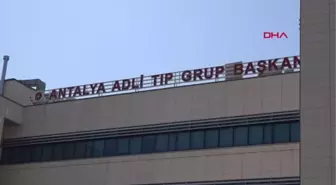 Son dakika haber! OTOBÜS ALTINDA KALAN PATENLİ ÇOCUĞUN CENAZESİ BABASI TARAFINDAN ALINDI