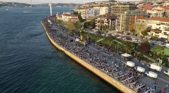 Geleneksel Büyük Üsküdar İftarı sahil boyunca 2 kilometre uzunlukta kuruldu