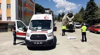 Beton mikserinin çarptığı kadın öldü