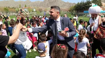 Dünyanın merkezinde 'Çocuk Şenliği' başladı