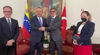 Bakan Çavuşoğlu Venezuela'da Simon Bolivar Anıt Mezarını ziyaret etti