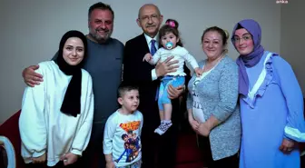 Kılıçdaroğlu'ndan 10 gündür elektriği kesik olan AK Parti seçmeni aileye ziyaret: 4 aydır kiralarını da ödememişler