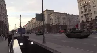 Son dakika haberi | Moskova'da askeri geçit töreninin gece provası