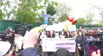 Gezi Davası Kararları, Bakırköy Kadın Kapalı Cezaevi Önünde Protesto Edildi