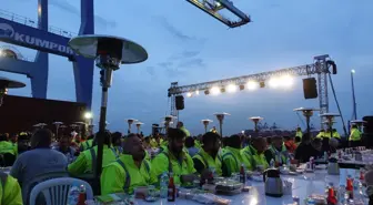 İstanbul Valiliğinin organizasyonuyla liman çalışanlarına iftar verildi