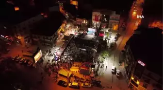 Sındırgı kitap fuarında Kahraman Tazeoğlu'na yoğun ilgi