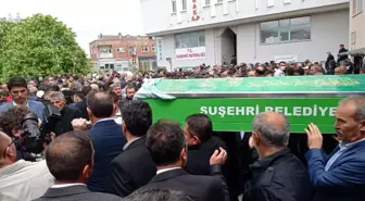 Suşehri Belediye Başkanı Yüksel'in annesi son yolcuğuna uğurlandı