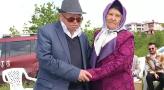 Ordu'da 50 torunları olan çift, birlikteliklerinin 75. yılında nikah tazeledi