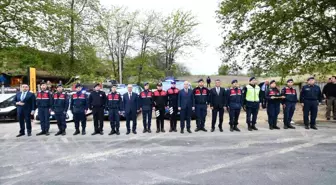 Şehrin giriş ve çıkışında görevi başındaki jandarma ve polisler unutulmadı