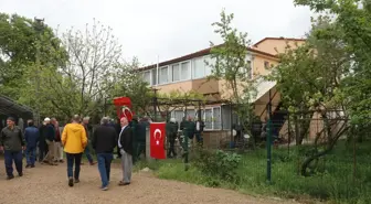 Şehit Talha Bahadır'ın evi bayraklarla donatıldı (2)