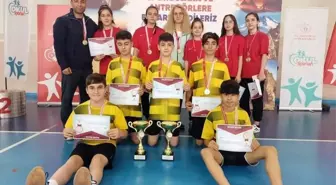 Kayseri Badminton takımları namağlup Türkiye Şampiyonası yolcusu