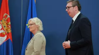 Sırbistan Cumhurbaşkanı Vucic, Almanya Savunma Bakanı Lambrecht'i kabul etti