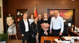 Ünlü Sanatçı Alexandra Gravas, Atalarının İzlerini, Söke'de Buldu