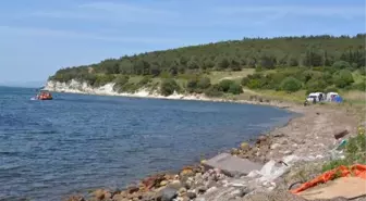 İzmir'de, denizde dalgıç kıyafetli erkek cesedi bulundu