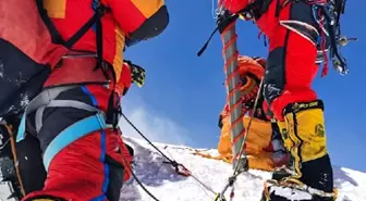 Everest Dağı'ndaki Görünmez Hazinenin Peşinde