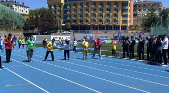 2 bin 100 sporcu, Üsküdar'da 15. Uluslararası Özel Sporcular Atletizm Şenliğinde ter döktü