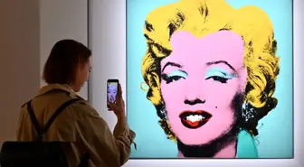 Ressam Andy Warhol'un Marilyn Monroe tablosu 195 milyon dolarla rekor kırdı