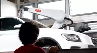 Araba boyayan ressam robot!