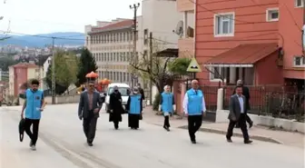 Müftü Erhun, 'Fakir ve zengin vatandaşlarımız arasında iyilik köprüsü olduk'