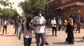 Sudan'da sivil yönetim talebiyle gösteri düzenlendi