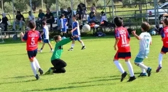 Geleceğin futbolcuları Yunusemre Hazırlık Turnuvasında buluştu