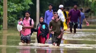 Hindistan'ın Assam Eyaletindeki Selde Üç Kişi Hayatını Kaybetti