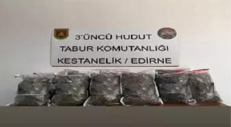 Edirne ve Van'da 54 kilo esrar ele geçirildi