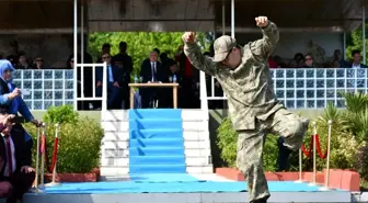 Engellere aldırmadılar, şanlı Türk ordusunun neferi oldular