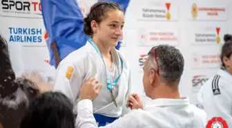 Düzceli Yaren Sala, Türkiye Yıldızlar Judo Şampiyonasında 63 kiloda şampiyon oldu