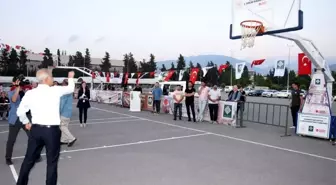 Sokak Basketbol Turnuvası Başkan Kara'nın atışıyla başladı