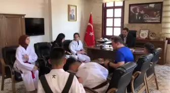 Germencik'te minik sporculardan Kaymakam Gülenç'e ziyaret