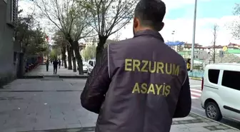 Erzurum'da polis bölgelerinde uygulama yaptı