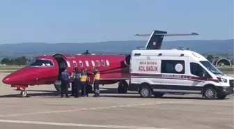 FRANSA'DA BOĞULMA TEHLİKESİ GEÇİREN AKİF, AMBULANS UÇAKLA TÜRKİYE'YE GETİRİLDİ