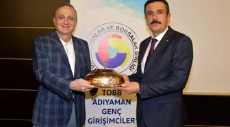 'Geleceğin Trendleri ve Metaverse' seminerine yoğun ilgi