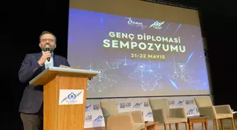 'Genç Diplomasi Sempozyumu' İstanbul'da başladı