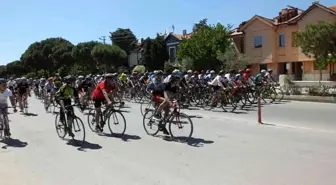 Balıkesir'de bisiklet yarışlarının ikinci gününde ödül töreni yapıldı