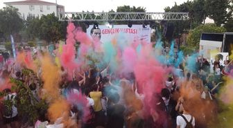 Mersin'de 'Renk Festivali' düzenlendi