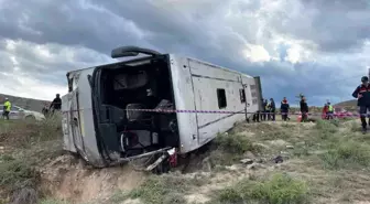 Çankırı'da fabrika işçilerini taşıyan otobüs devrildi: 3'ü ağır 18 yaralı