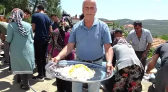 Köy hayrında 2 bin kişiye zeytinyağlı pilav ve çorba ikramı yapıldı