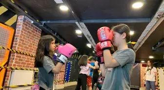 Çocukların yeni sosyalliği kick boks salonları oldu